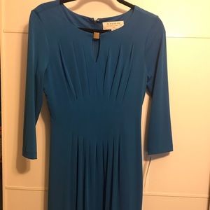 Long sleeve dress by STUDIO TAHARI-LEVINE